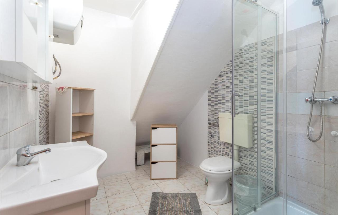 Lovely Apartment In Stara Baska 1 With Kitchen מראה חיצוני תמונה
